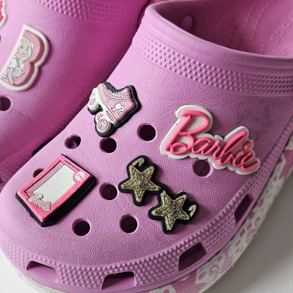 🎀 Crocs Barbie Platform Clogs Kids J3 Pink Jibbitz Charms Limited Edition